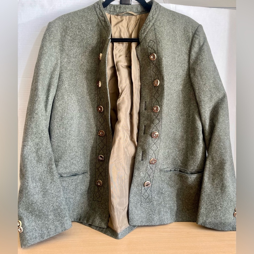 100% Viscose jacket, made in Austria